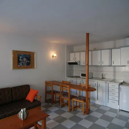 Zeus Montblanc Apartment Salou