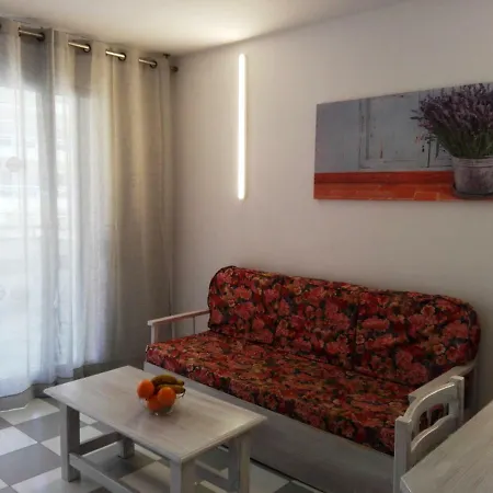 Zeus Montblanc Apartment Salou