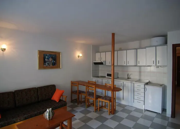 Zeus Montblanc Apartment Salou