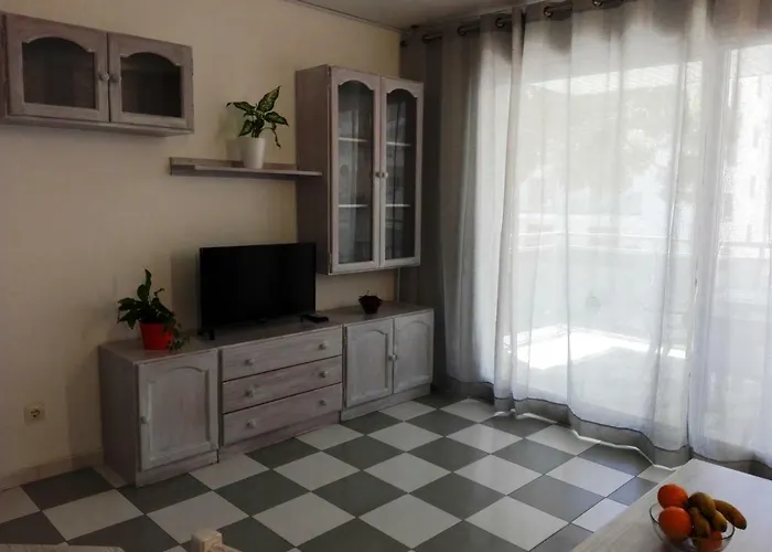 Apartment Zeus Montblanc Salou