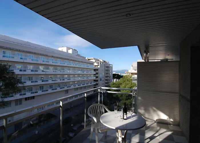 Zeus Montblanc Апартаменты *